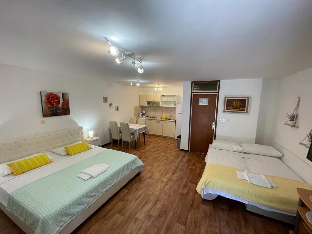 Apartmani Mavrinac Nerezine Camera foto