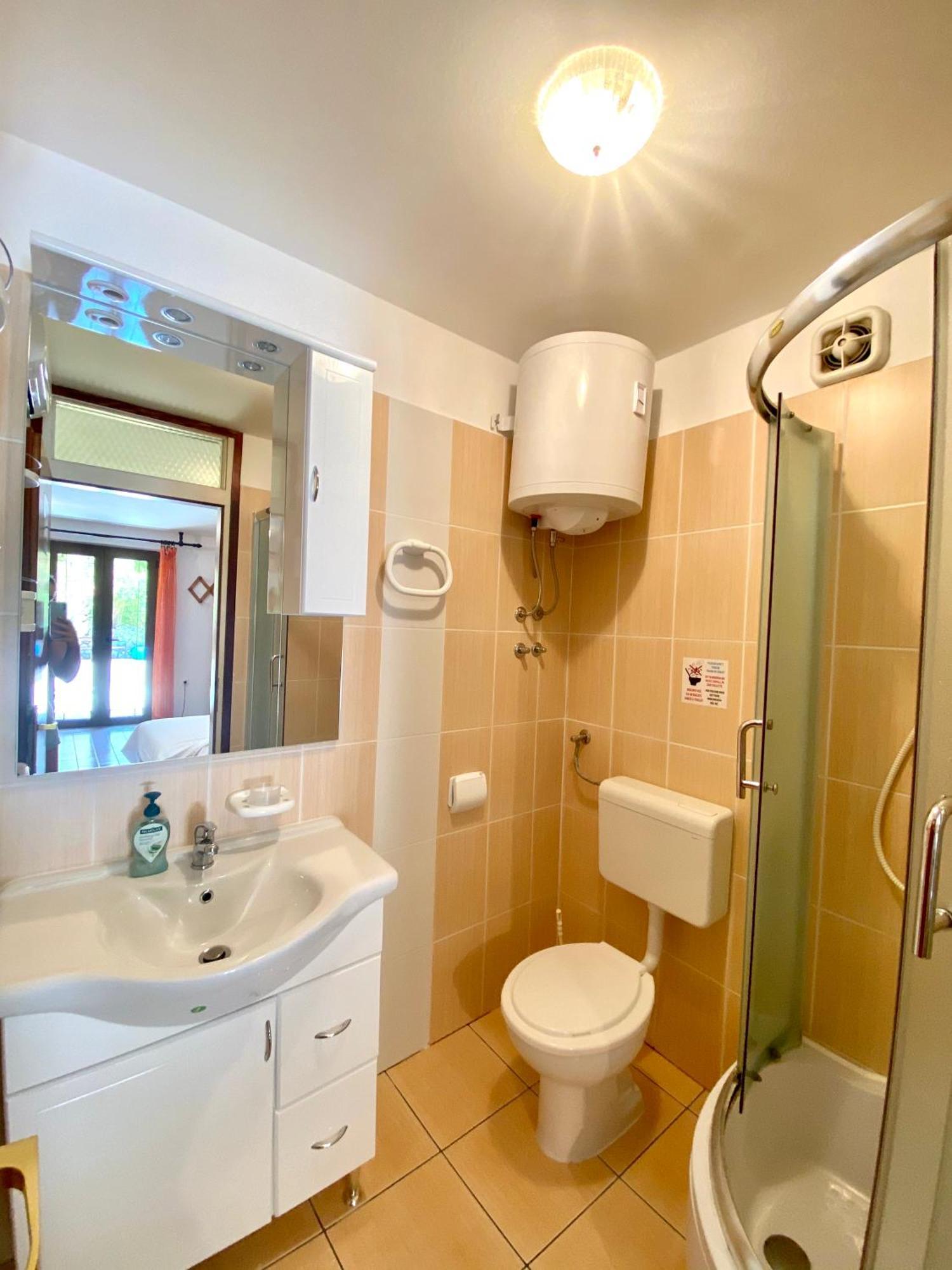 Apartmani Mavrinac Nerezine Camera foto